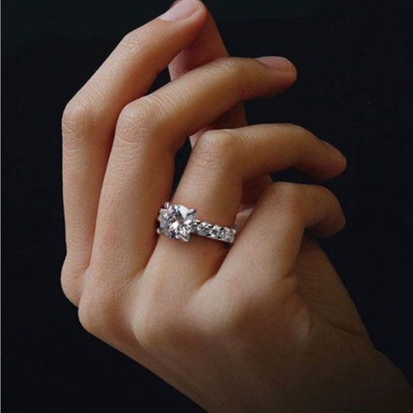 Italo Round And Cushion Cut Engagement Rings Sets - Picture 7 of 9